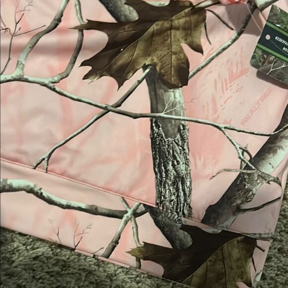 NWT Under Armour medium Pink Camo Tank Top  E - Picture 5 of 10